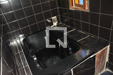 Casa para alugar com 160m², 5 quartos e 3 vagasQuarto 2 com banheiro