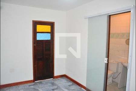 Casa para alugar com 160m², 5 quartos e 3 vagasQuarto 4 com banheiro