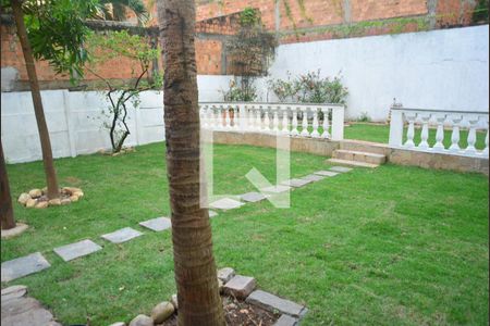 Casa para alugar com 160m², 5 quartos e 3 vagasQuintal com churrasqueira
