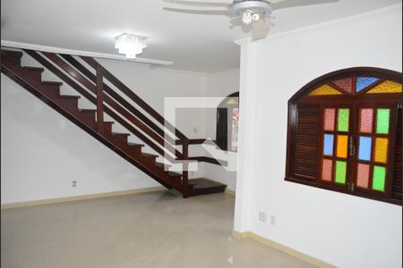 Sala de casa para alugar com 5 quartos, 160m² em Piatã, Salvador