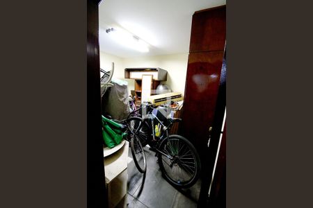 Casa para alugar com 450m², 4 quartos e 8 vagas Casa para alugar com 450m², 4 quartos e 8 vagasDepósito