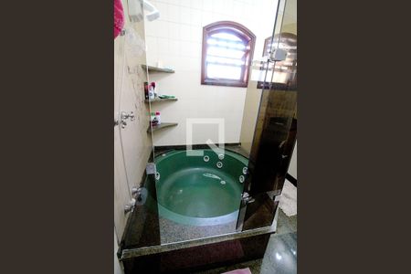 Casa para alugar com 450m², 4 quartos e 8 vagas Casa para alugar com 450m², 4 quartos e 8 vagasBanheiro da Suíte 4