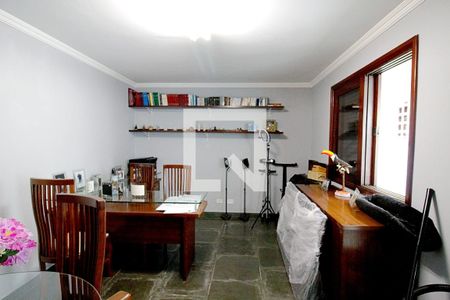 Casa para alugar com 450m², 4 quartos e 8 vagas Casa para alugar com 450m², 4 quartos e 8 vagasQuarto de Serviço