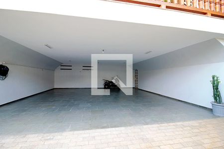 Casa para alugar com 450m², 4 quartos e 8 vagas Casa para alugar com 450m², 4 quartos e 8 vagasGaragem