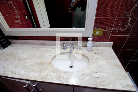 Casa para alugar com 450m², 4 quartos e 8 vagas Casa para alugar com 450m², 4 quartos e 8 vagasBanheiro da Suíte 1