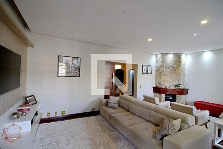 Casa para alugar com 450m², 4 quartos e 8 vagas Casa para alugar com 450m², 4 quartos e 8 vagasSala