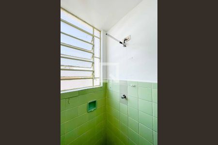 Banheiro de apartamento para alugar com 1 quarto, 60m² em Vila Santa Maria, São Paulo