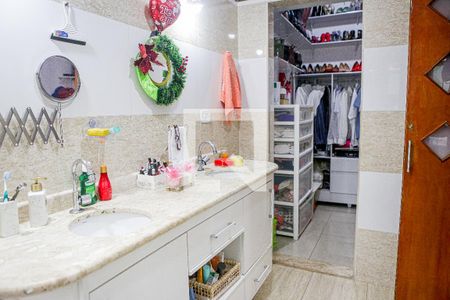 Casa à venda com 170m², 2 quartos e 8 vagas Casa à venda com 170m², 2 quartos e 8 vagasBanheiro Suite 1