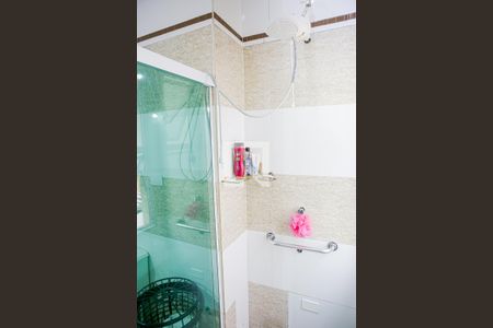 Casa à venda com 170m², 2 quartos e 8 vagas Casa à venda com 170m², 2 quartos e 8 vagasBanheiro Suite 1