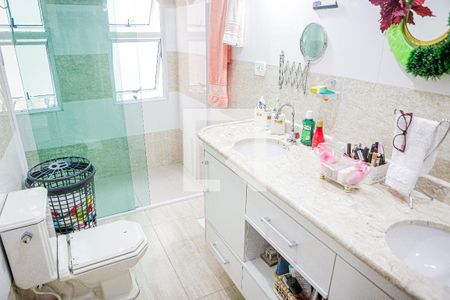 Casa à venda com 170m², 2 quartos e 8 vagas Casa à venda com 170m², 2 quartos e 8 vagasBanheiro Suite 1