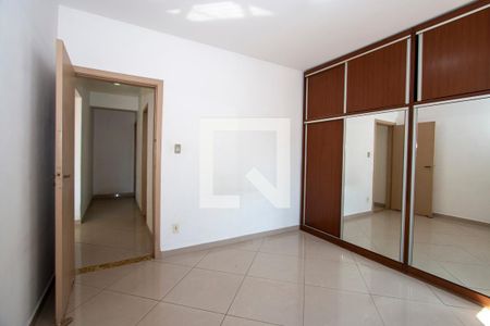 Quarto 1 de apartamento à venda com 2 quartos, 117m² em Pinheiros, São Paulo