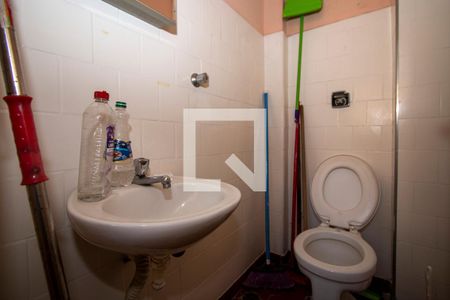 Apartamento à venda com 214m², 2 quartos e 4 vagas Apartamento à venda com 214m², 2 quartos e 4 vagasBanheiro de Serviço