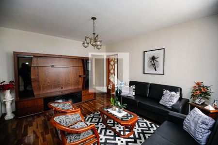 Sala de casa para alugar com 4 quartos, 150m² em Parque Sevilha, São Paulo