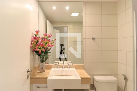 Apartamento para alugar com 147m², 4 quartos e 3 vagasBanheiro da Suíte 2