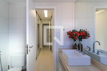 Apartamento para alugar com 147m², 4 quartos e 3 vagasBanheiro da Suíte 1