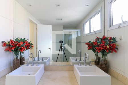 Apartamento para alugar com 147m², 4 quartos e 3 vagasBanheiro da Suíte 1