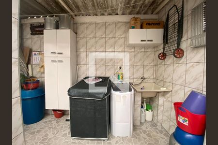 Casa à venda com 80m², 2 quartos e 2 vagasÁrea de Serviço