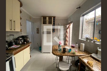 Casa à venda com 80m², 2 quartos e 2 vagasCozinha