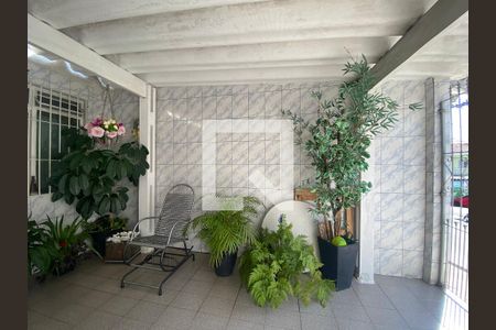 Casa à venda com 80m², 2 quartos e 2 vagasGaragem