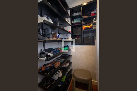 Apartamento à venda com 176m², 3 quartos e 1 vaga Apartamento à venda com 176m², 3 quartos e 1 vagaCloset da Suíte