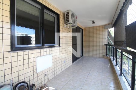 Apartamento à venda com 93m², 2 quartos e 3 vagasVaranda da Sala