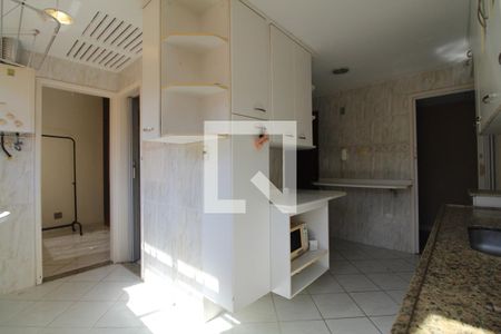 Apartamento à venda com 93m², 2 quartos e 3 vagasCozinha