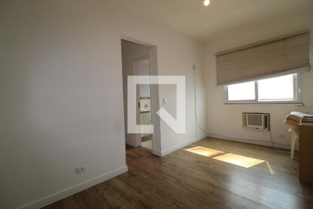 Apartamento à venda com 93m², 2 quartos e 3 vagasSuíte