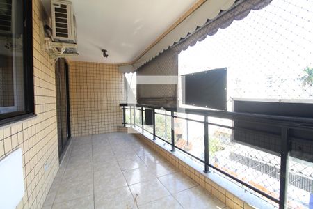 Apartamento à venda com 93m², 2 quartos e 3 vagasVaranda da Sala