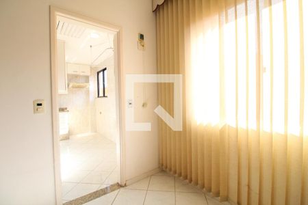 Apartamento à venda com 93m², 2 quartos e 3 vagasQuarto de Serviço