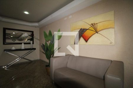 Apartamento à venda com 93m², 2 quartos e 3 vagasHall social