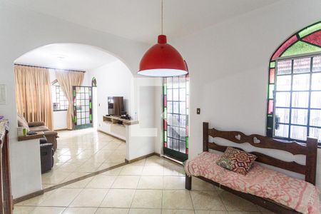 Sala 2 de casa à venda com 3 quartos, 271m² em Palmares, Belo Horizonte