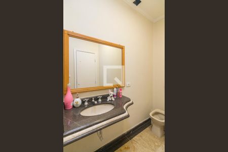 Casa à venda com 350m², 3 quartos e 4 vagasBanheiro Social 