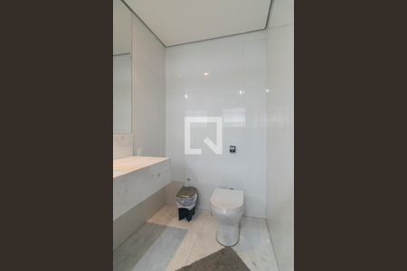 Casa à venda com 350m², 3 quartos e 4 vagasBanheiro da Suíte