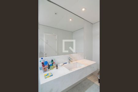 Casa à venda com 350m², 3 quartos e 4 vagasBanheiro da Suíte