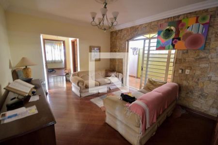 Casa para alugar com 5 quartos, 250m² em Jardim Nossa Senhora Auxiliadora, Campinas