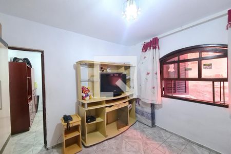 Quarto 3 de casa para alugar com 3 quartos, 300m² em Cidade São Mateus, São Paulo