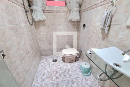 Banheiro 2 de casa para alugar com 3 quartos, 300m² em Cidade São Mateus, São Paulo