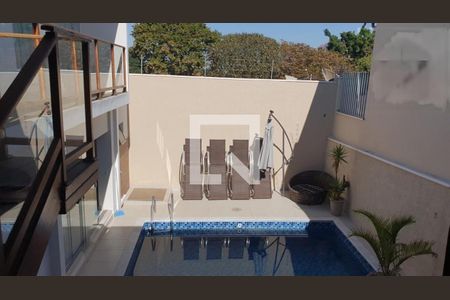 Casa à venda com 218m², 4 quartos e 4 vagas