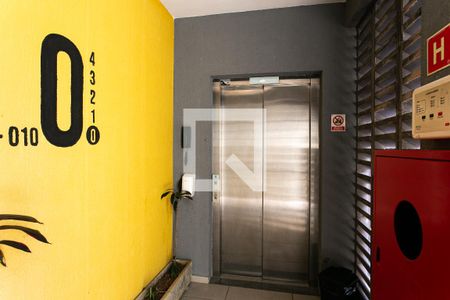Studio à venda com 28m², 1 quarto e sem vagaÁrea comum - Elevador