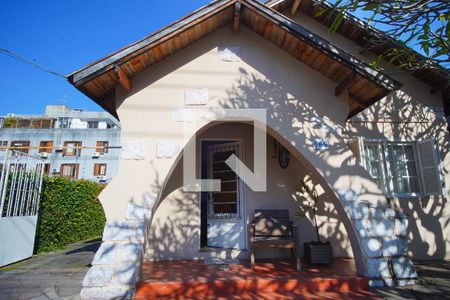 Casa à venda com 109m², 3 quartos e 6 vagasPátio  frente 