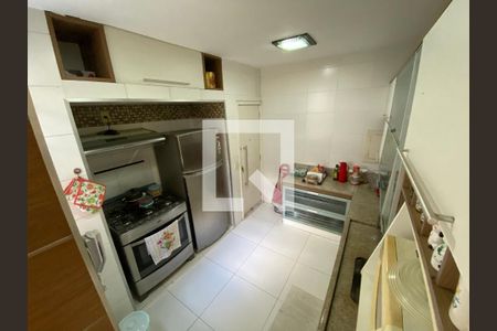 Cozinha de apartamento à venda com 3 quartos, 110m² em Leme, Rio de Janeiro