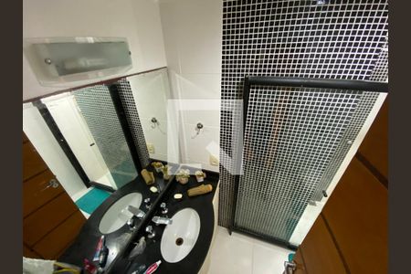 Banheiro Social de apartamento à venda com 3 quartos, 110m² em Leme, Rio de Janeiro