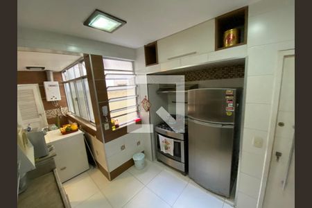 Cozinha e Área de Serviço de apartamento à venda com 3 quartos, 110m² em Leme, Rio de Janeiro
