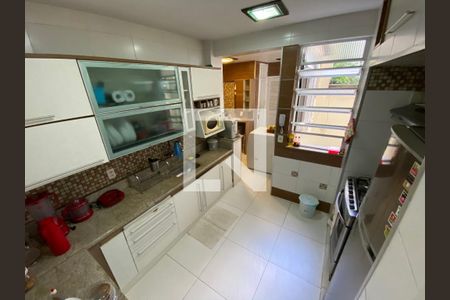 Cozinha de apartamento à venda com 3 quartos, 110m² em Leme, Rio de Janeiro