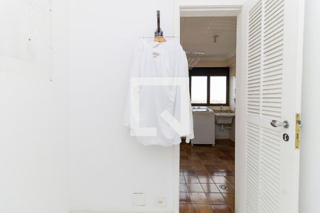 Apartamento à venda com 270m², 3 quartos e 4 vagasÁrea de Serviço - Quarto