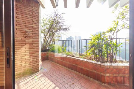 Apartamento à venda com 270m², 3 quartos e 4 vagasCobertura - Área Externa