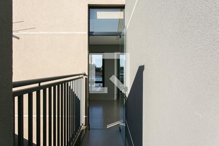 Casa à venda com 260m², 3 quartos e 2 vagas Casa à venda com 260m², 3 quartos e 2 vagasTerraço