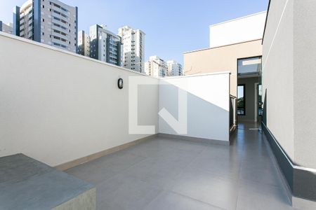 Casa à venda com 260m², 3 quartos e 2 vagas Casa à venda com 260m², 3 quartos e 2 vagasTerraço