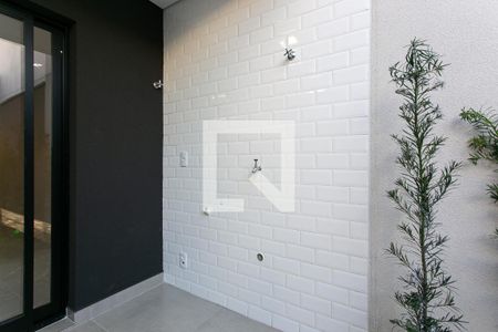 Casa à venda com 260m², 3 quartos e 2 vagas Casa à venda com 260m², 3 quartos e 2 vagasÁrea de Serviço