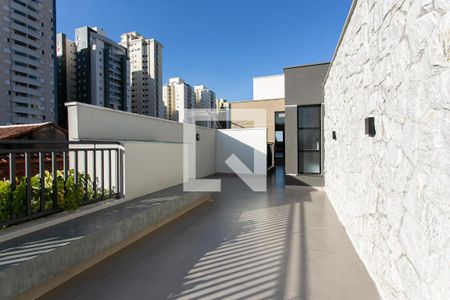 Casa à venda com 260m², 3 quartos e 2 vagas Casa à venda com 260m², 3 quartos e 2 vagasTerraço